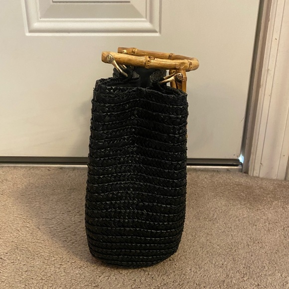 Black straw hand bag - Picture 2 of 3